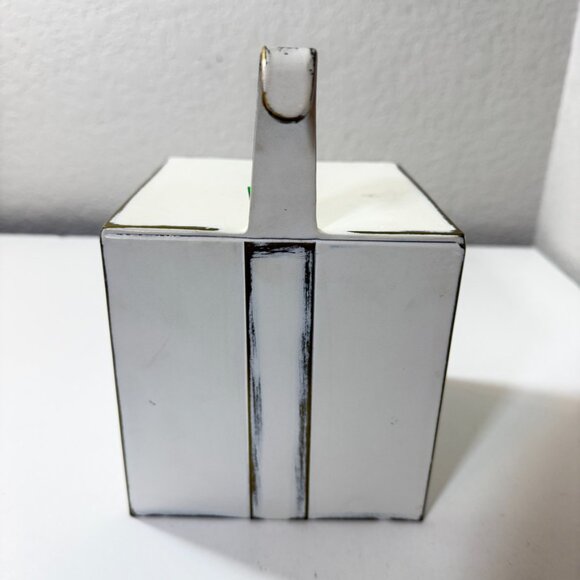 BALLARD DESIGNS Gift Box Stocking Hanger White Metal Bow Box RARE RETIRED! - Picture 6 of 15